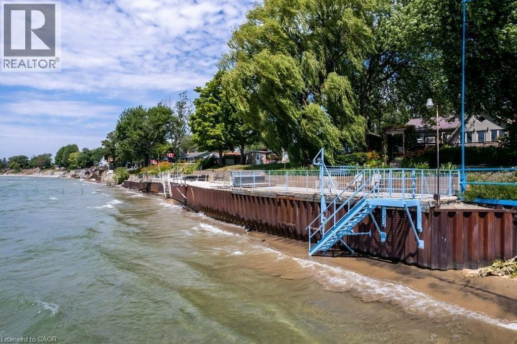 2592 Lakeshore Road, Dunnville, ON - Outdoor With Body Of Water
