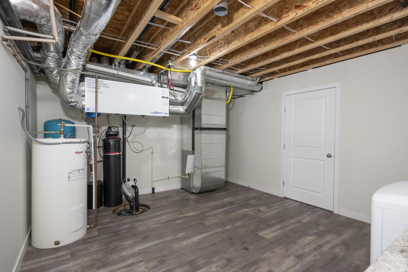 2040 Gus Wuori Road, Thunder Bay, ON