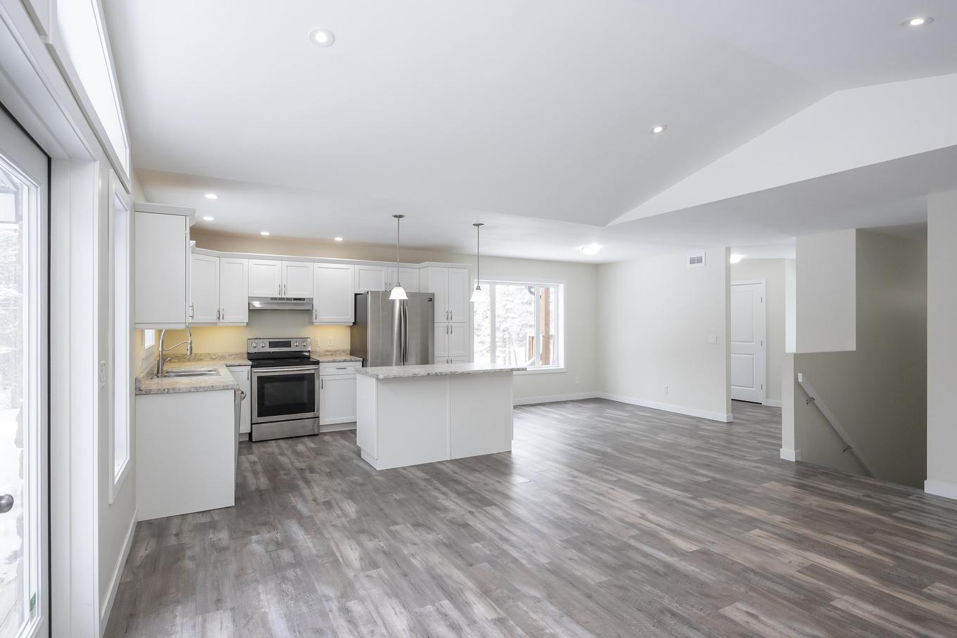 2040 Gus Wuori Road, Thunder Bay, ON