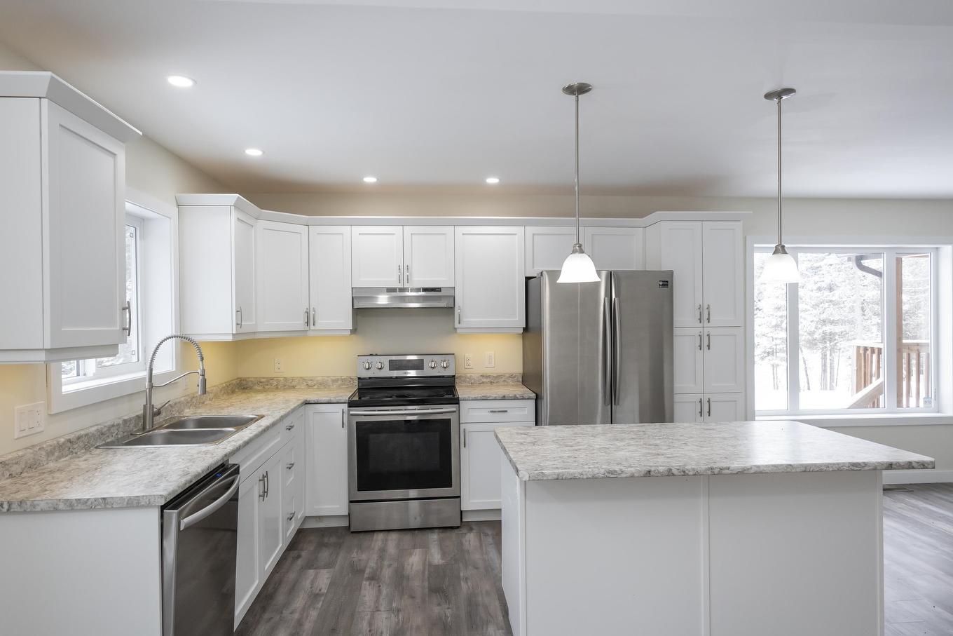 2040 Gus Wuori Road, Thunder Bay, ON