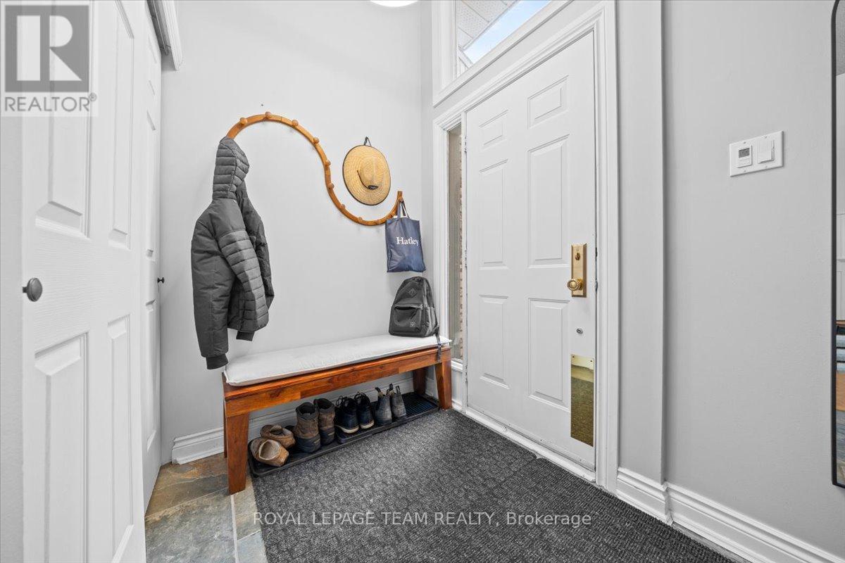 2795 Flannery Drive, Ottawa, ON - Indoor Photo Showing Other Room