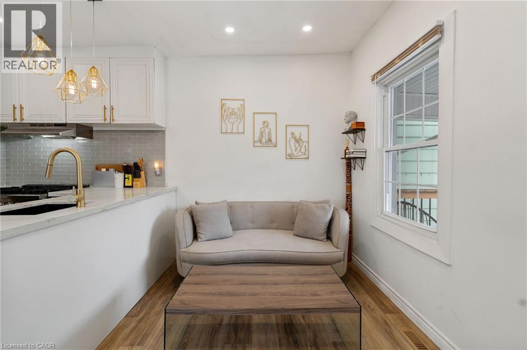 67 Glendale Avenue N, Hamilton, ON - Indoor Photo Showing Other Room