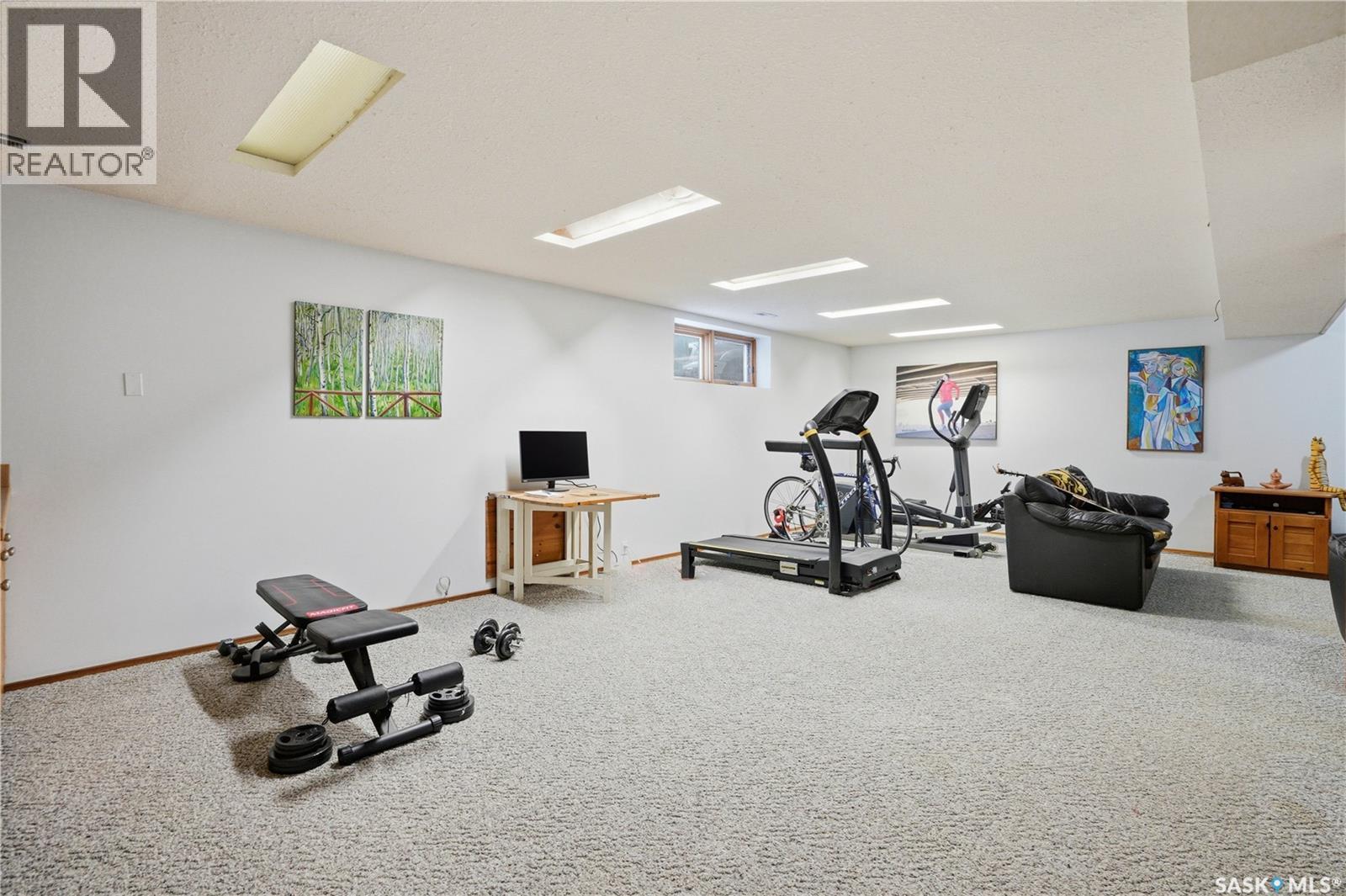 302 Bentham Crescent, Saskatoon, SK - Indoor