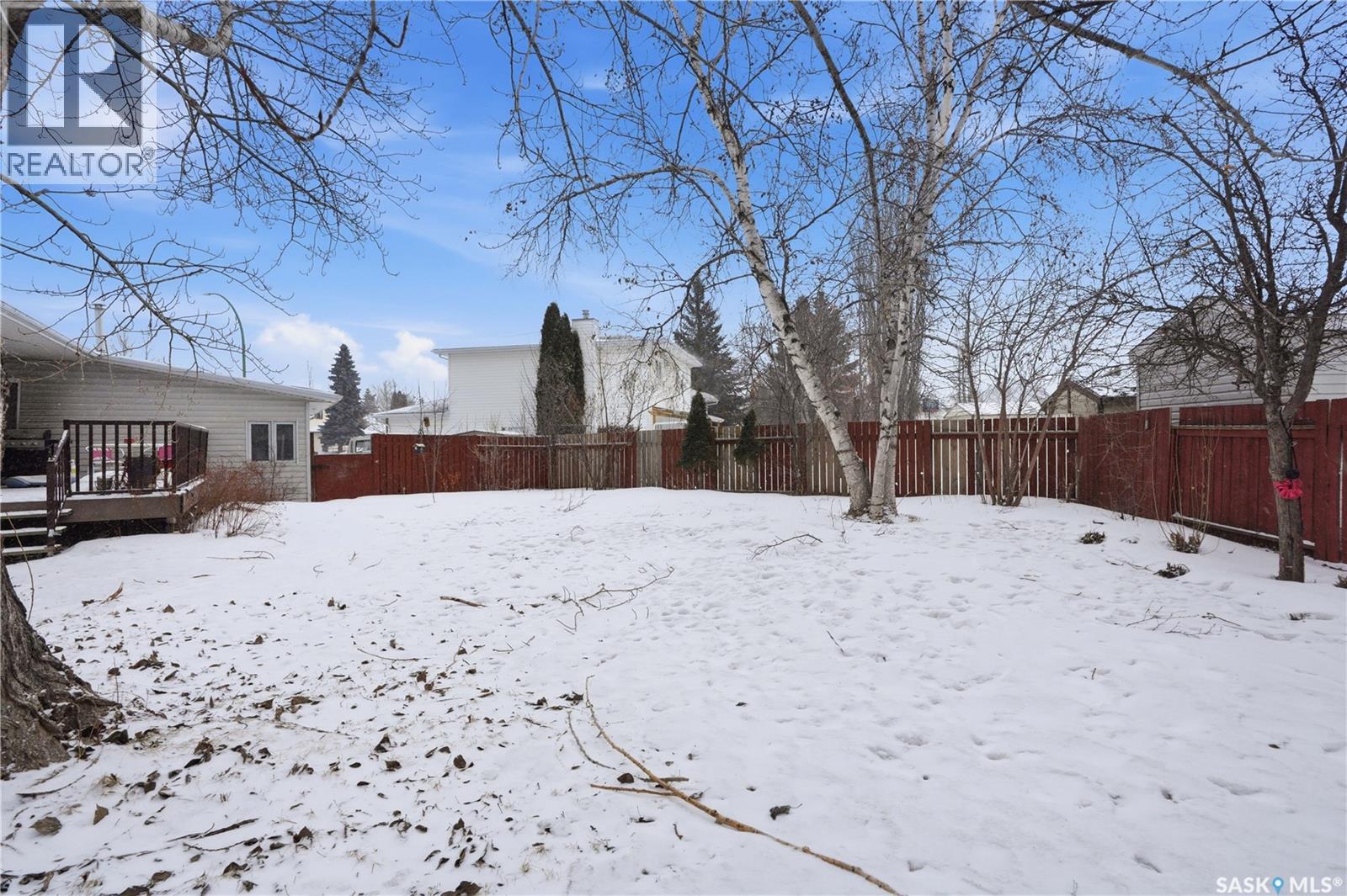 302 Bentham Crescent, Saskatoon, SK - Outdoor