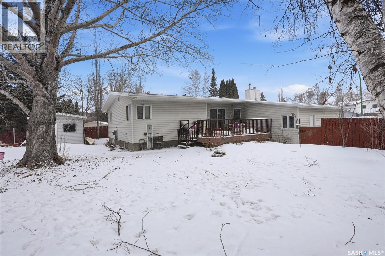 302 Bentham Crescent, Saskatoon, SK - Outdoor With Deck Patio Veranda
