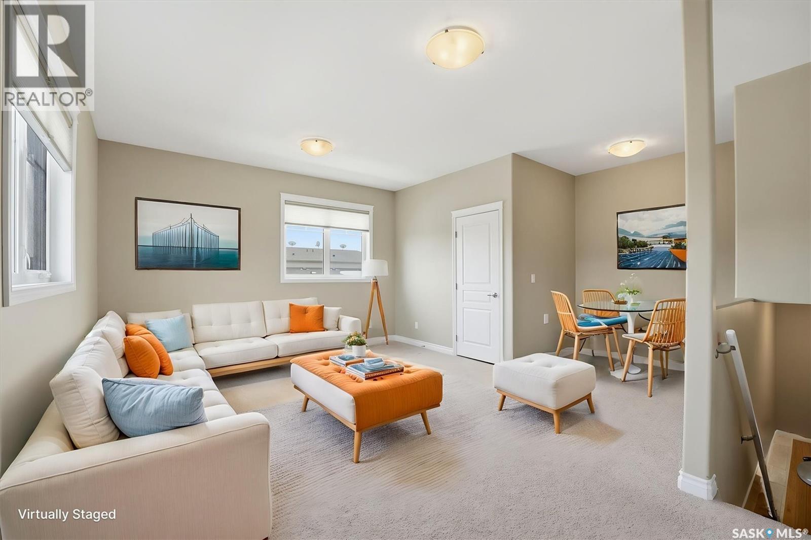 31 100 Brooklyn Lane, Warman, SK - Indoor Photo Showing Living Room