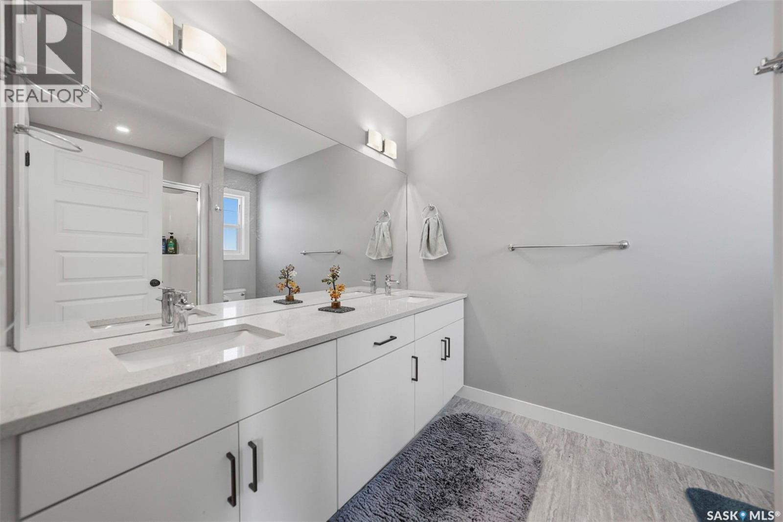 608 Brighton Gate, Saskatoon, SK - Indoor Photo Showing Bathroom