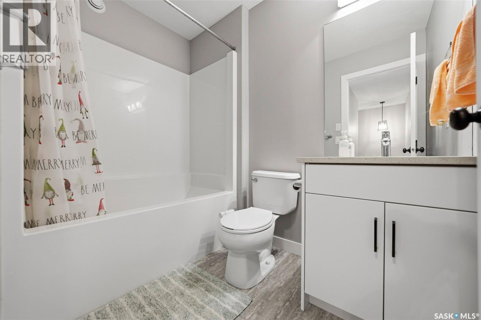 608 Brighton Gate, Saskatoon, SK - Indoor Photo Showing Bathroom