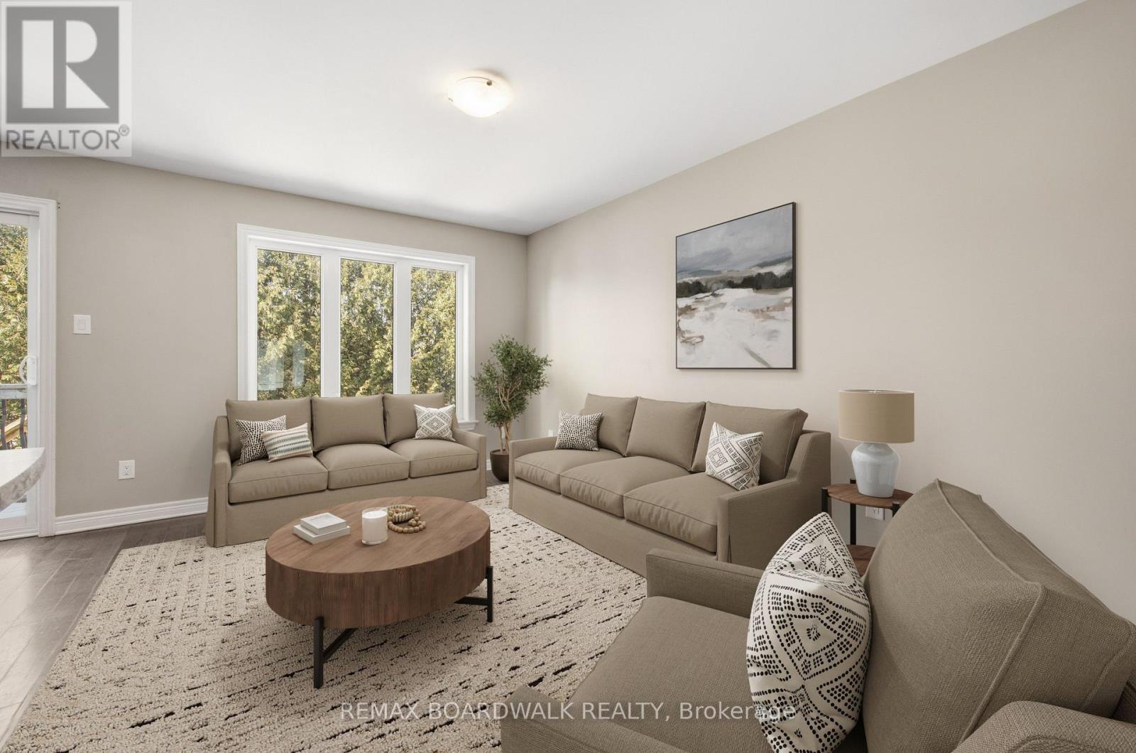 32 Code Crescent, Carleton Place, ON - Indoor Photo Showing Living Room
