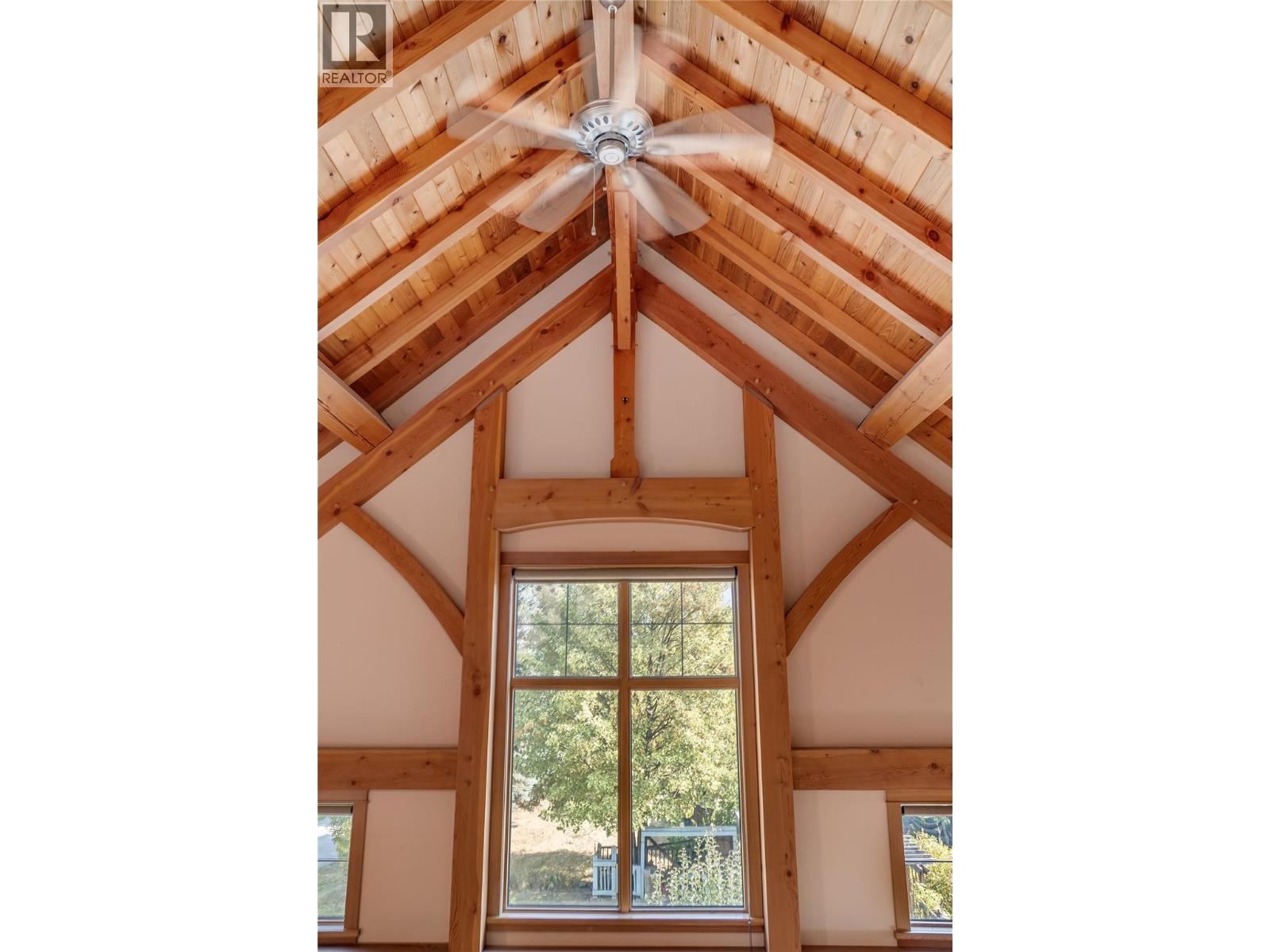 130 8Th Street N, Kaslo, BC - Indoor Photo Showing Other Room