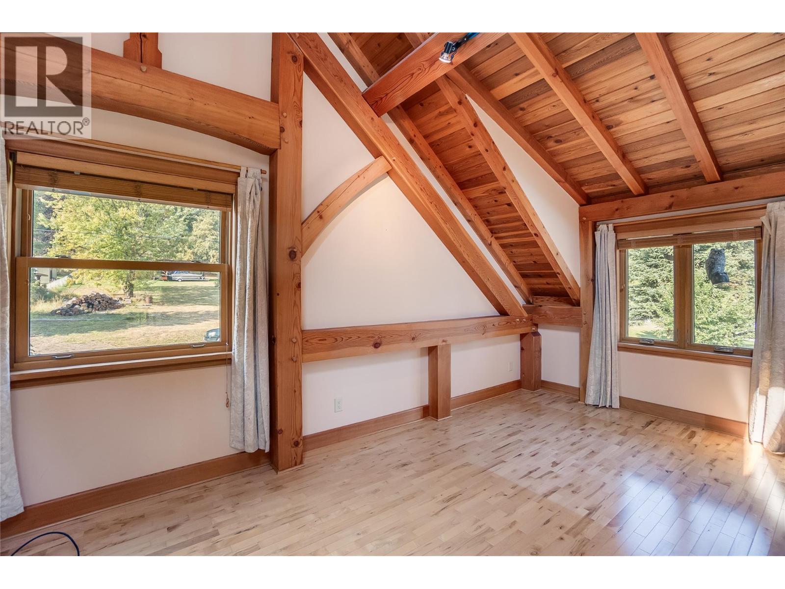 130 8Th Street N, Kaslo, BC - Indoor Photo Showing Other Room