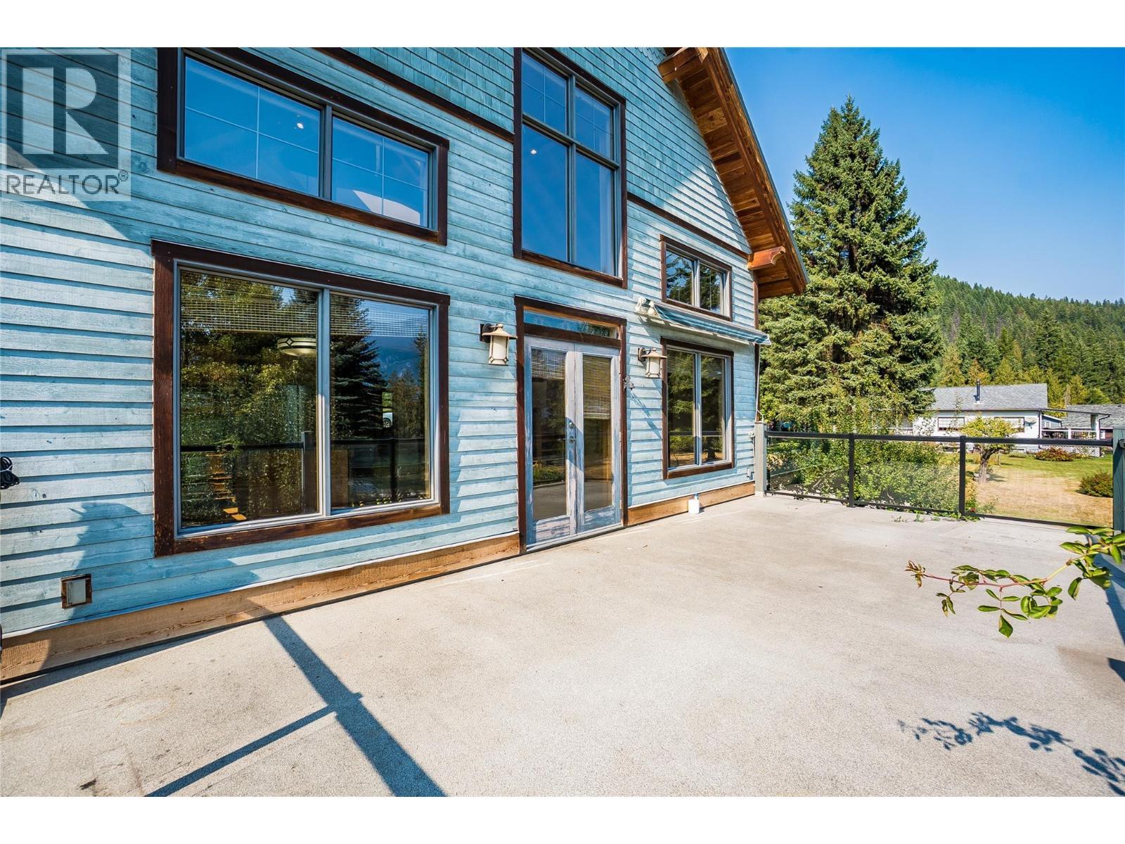 130 8Th Street N, Kaslo, BC - Outdoor