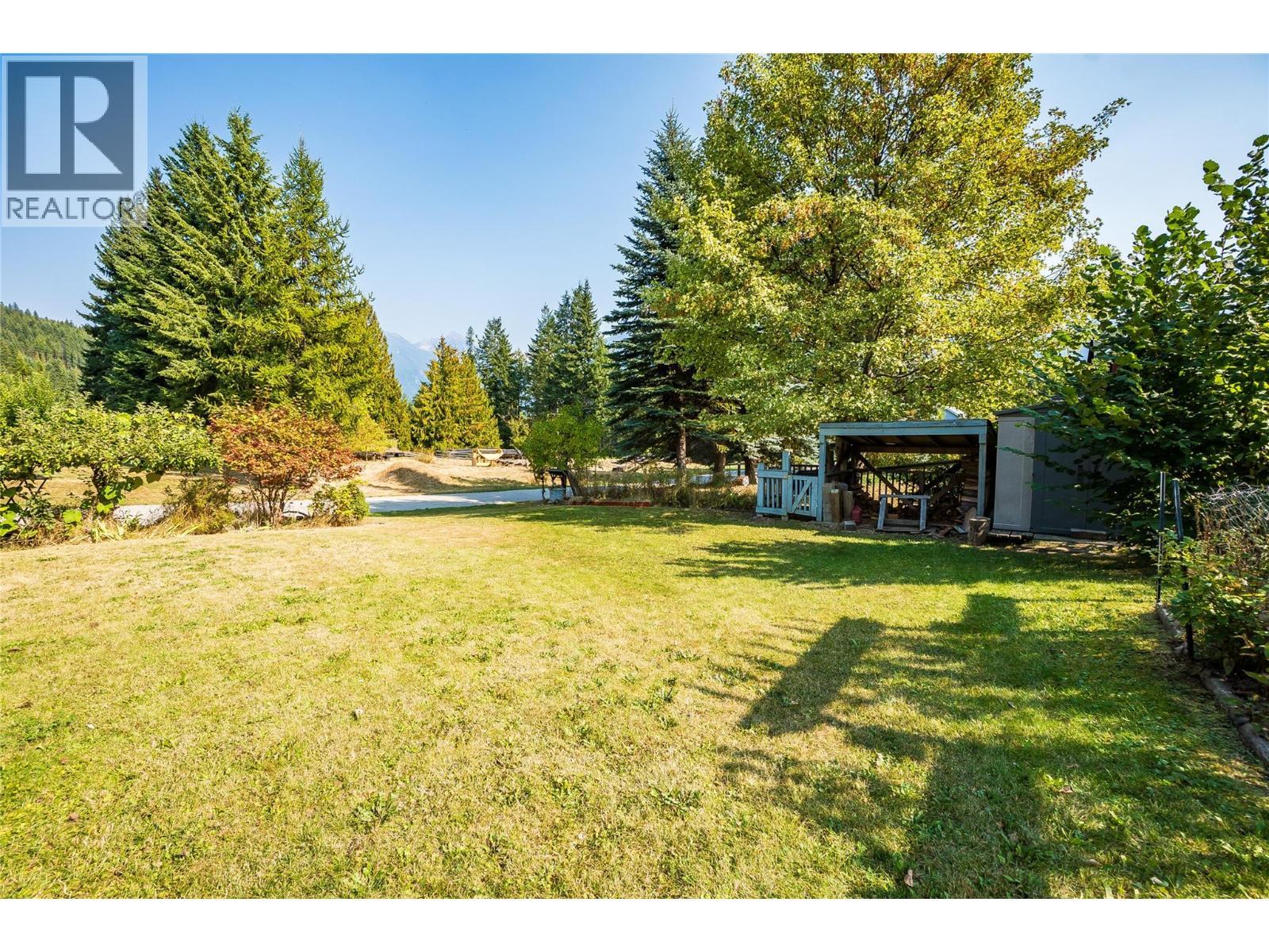 130 8Th Street N, Kaslo, BC - Outdoor