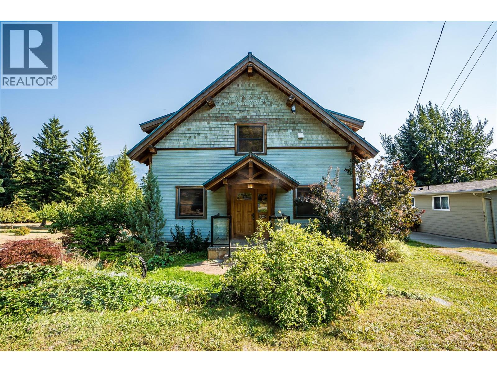 130 8Th Street N, Kaslo, BC - Outdoor