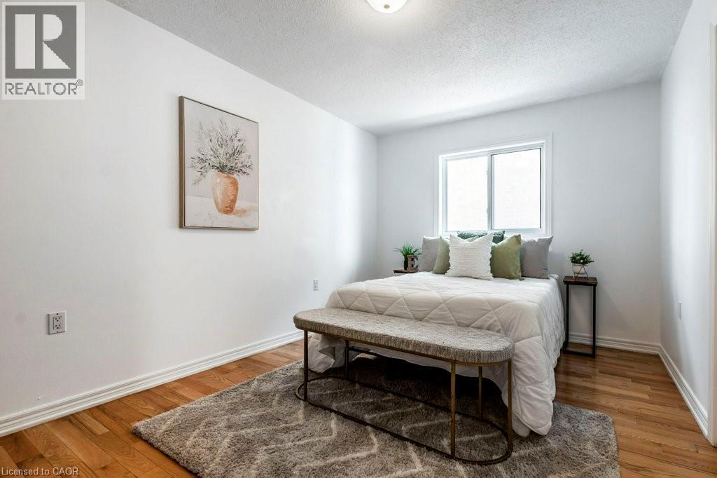 62 Spadara Drive, Hamilton, ON - Indoor Photo Showing Bedroom