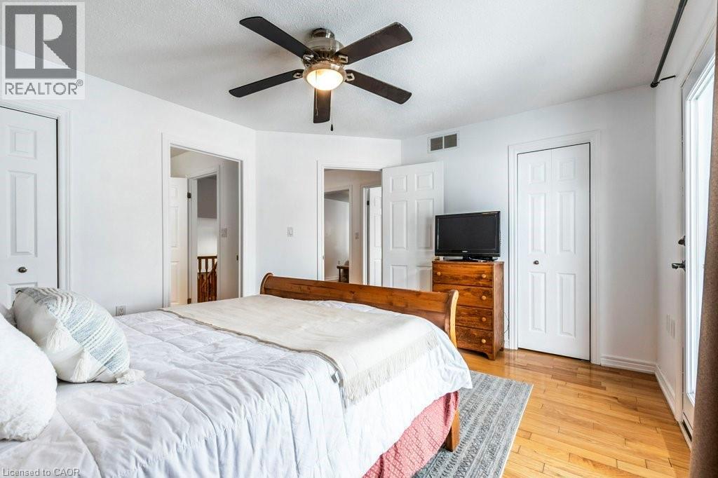 62 Spadara Drive, Hamilton, ON - Indoor Photo Showing Bedroom