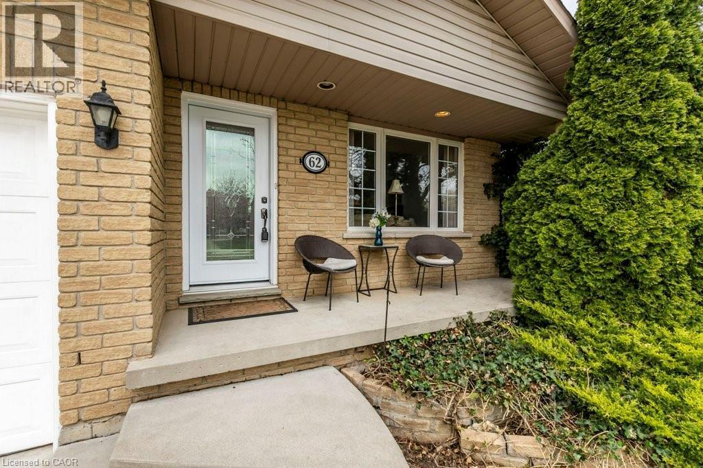 62 Spadara Drive, Hamilton, ON - Outdoor With Deck Patio Veranda With Exterior