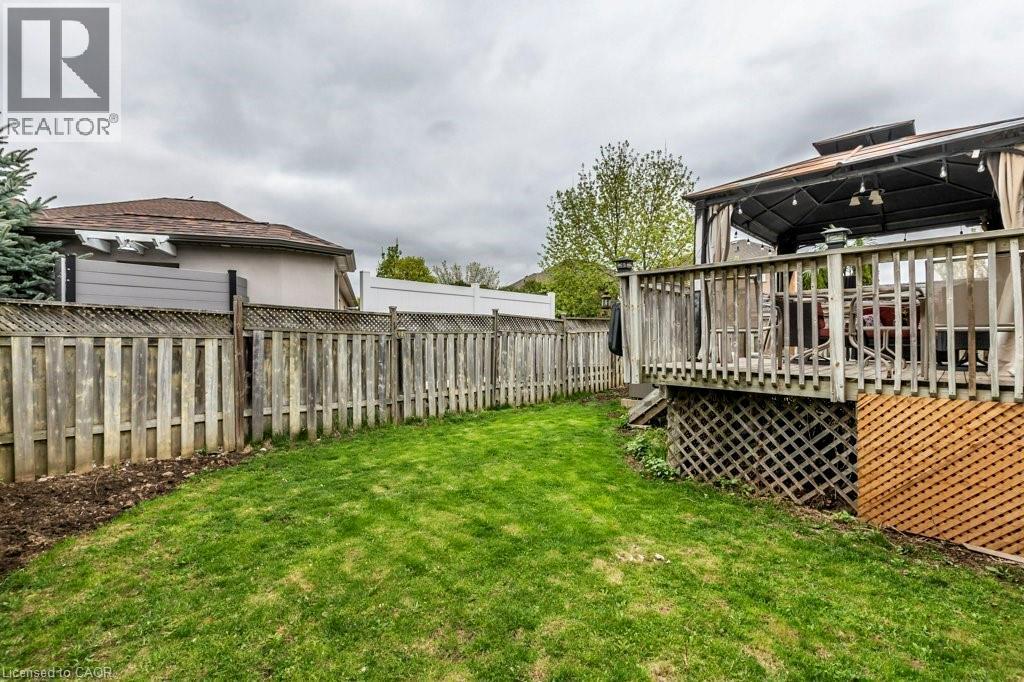 62 Spadara Drive, Hamilton, ON - Outdoor With Deck Patio Veranda