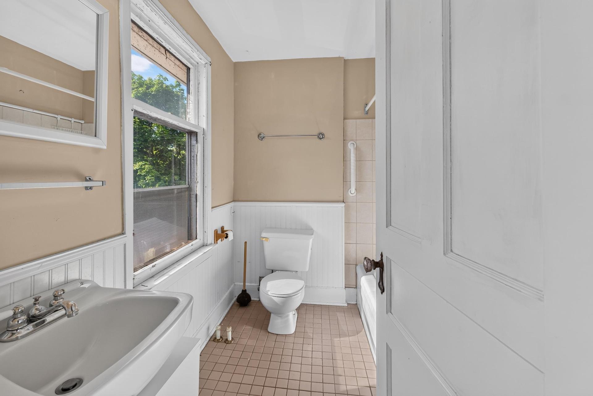 175 Harvard Street, Summerside, PE - Indoor Photo Showing Bathroom