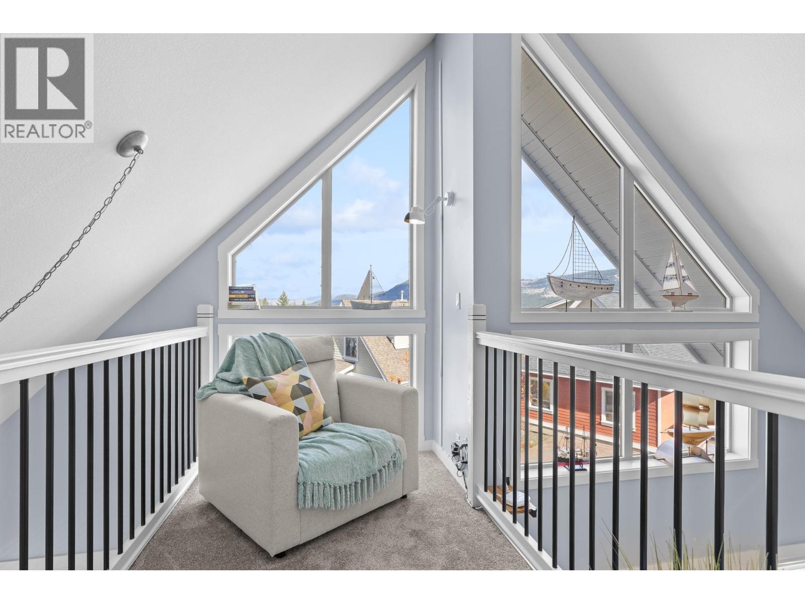 6844 Santiago Loop, Kelowna, BC - Indoor