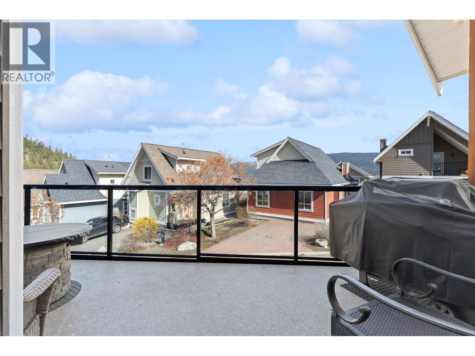 6844 Santiago Loop, Kelowna, BC - Outdoor With Exterior