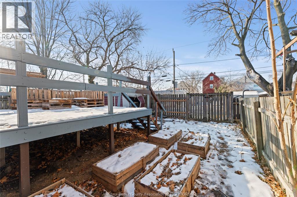 977 Gladstone, Windsor, ON - Outdoor