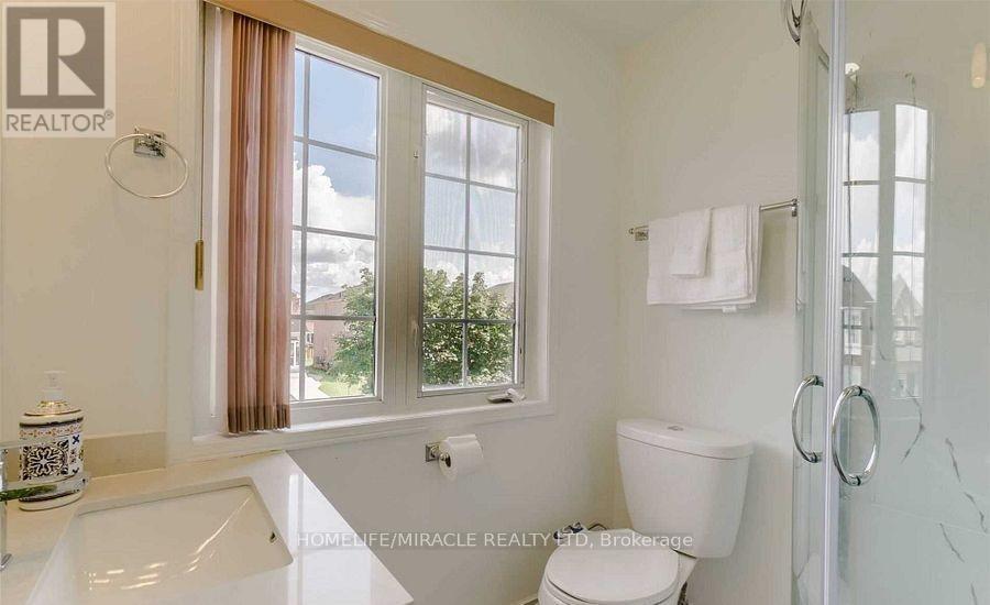 Upper - 60 Studebaker Trail, Brampton, ON - Indoor Photo Showing Bathroom