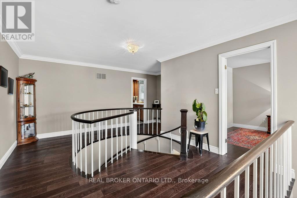 2145 Oneida Crescent, Mississauga, ON - Indoor Photo Showing Other Room