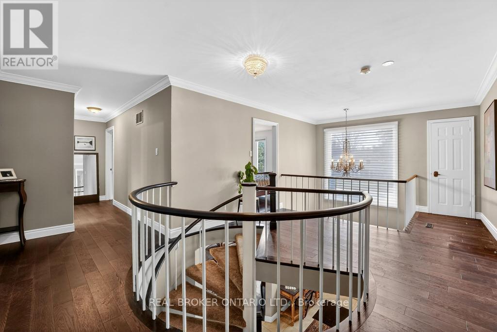2145 Oneida Crescent, Mississauga, ON - Indoor Photo Showing Other Room