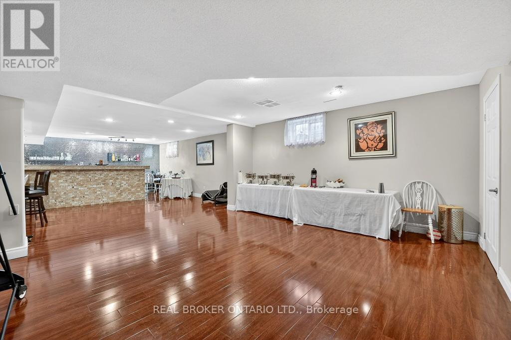 2145 Oneida Crescent, Mississauga, ON - Indoor