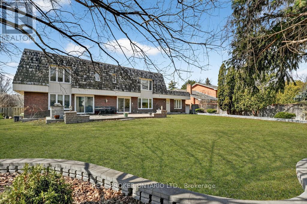 2145 Oneida Crescent, Mississauga, ON - Outdoor