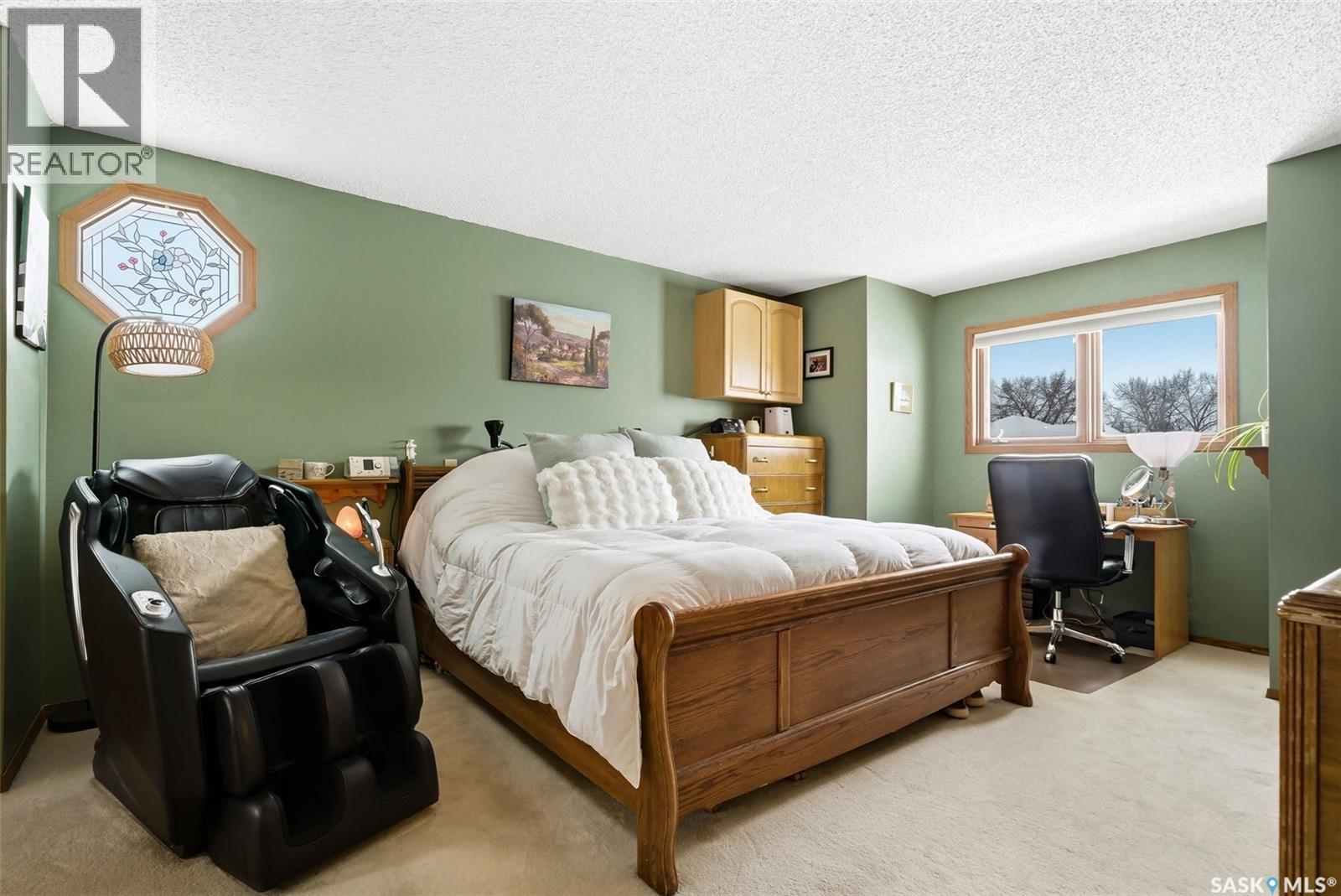 3803 Bow Bay, Regina, SK - Indoor Photo Showing Bedroom