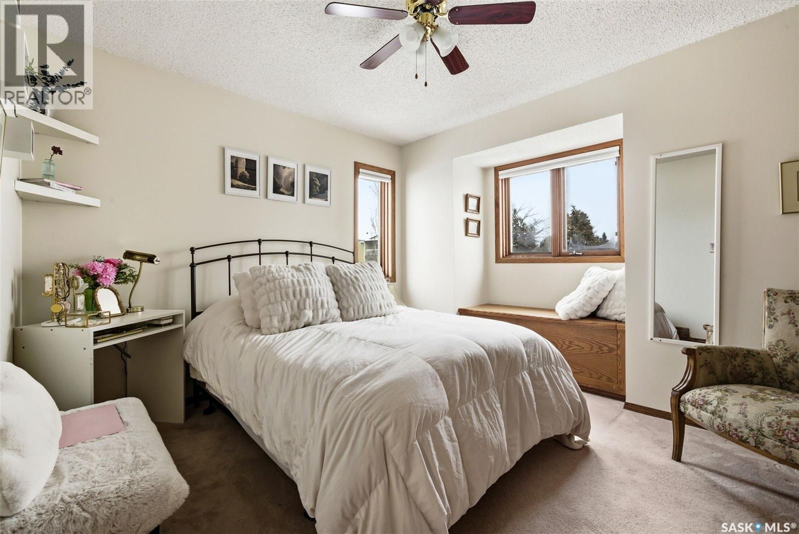 3803 Bow Bay, Regina, SK - Indoor Photo Showing Bedroom