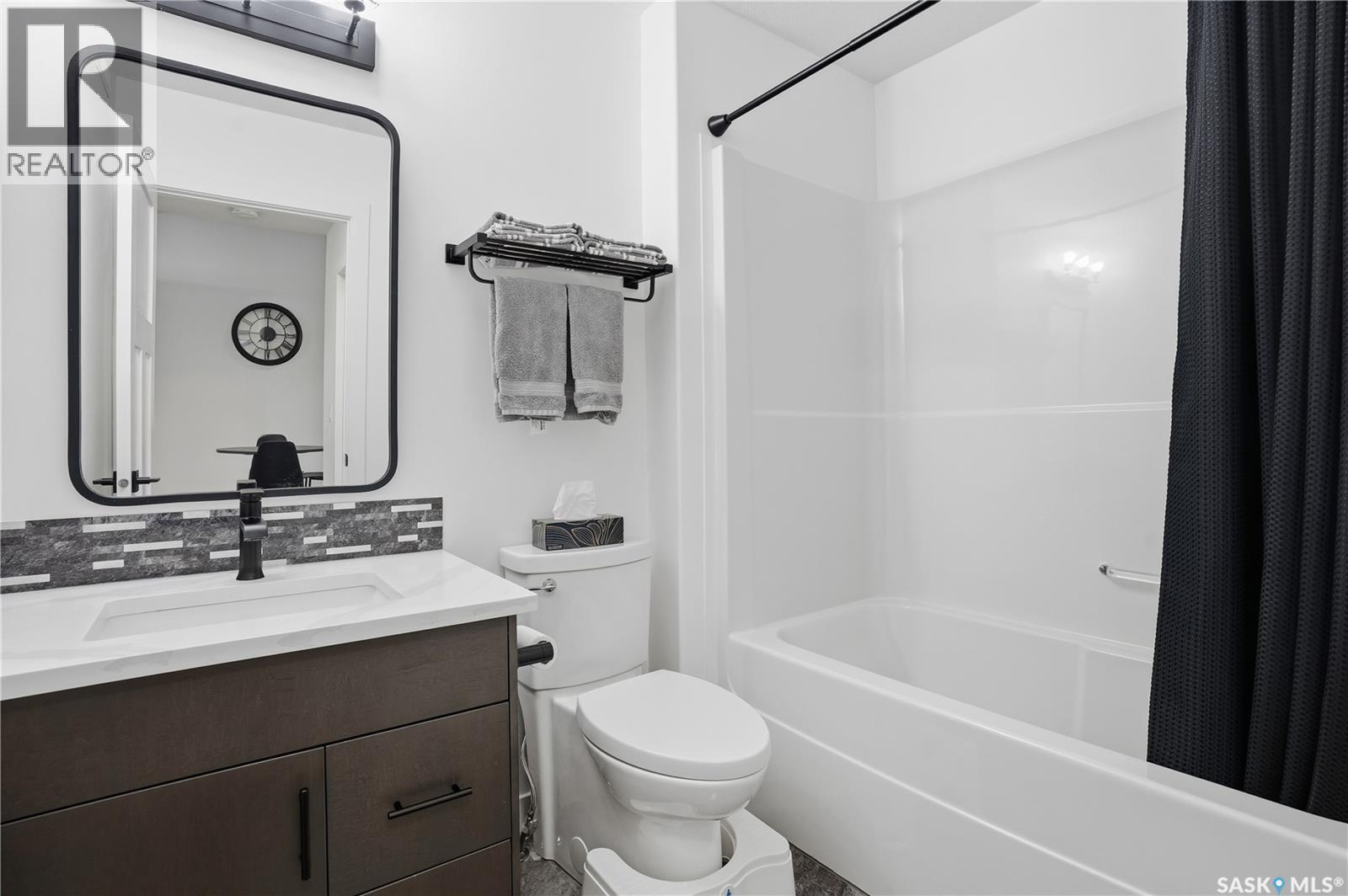 4159 Green Apple Drive E, Regina, SK - Indoor Photo Showing Bathroom