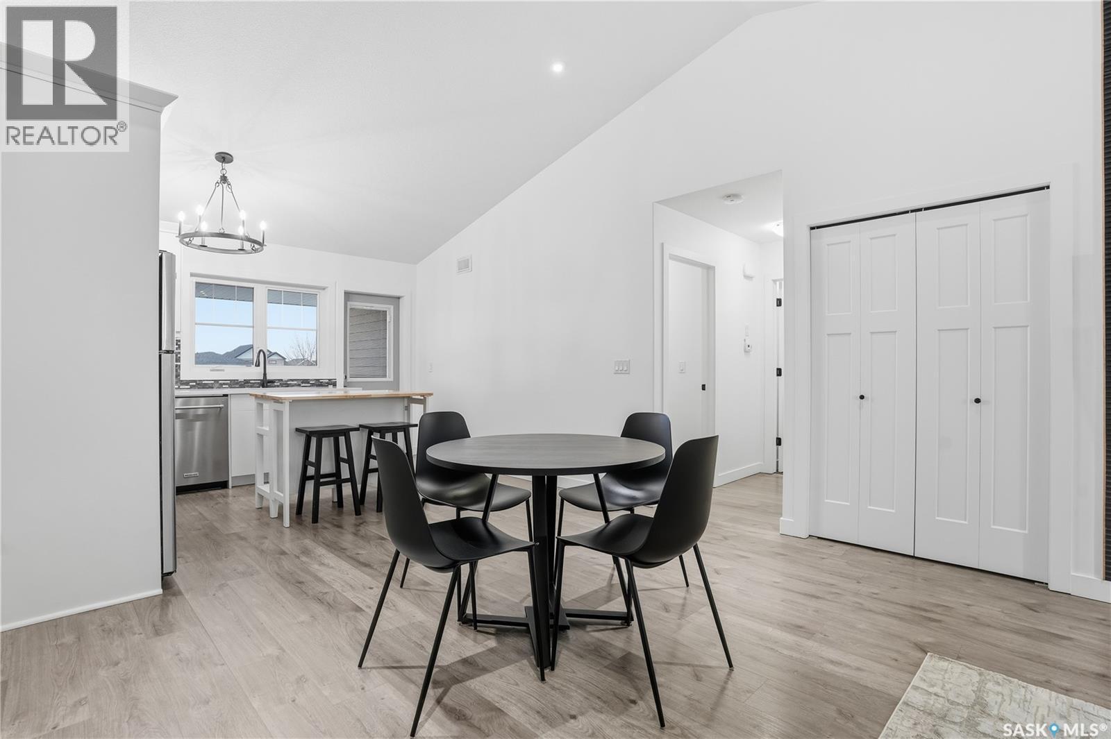4159 Green Apple Drive E, Regina, SK - Indoor Photo Showing Dining Room