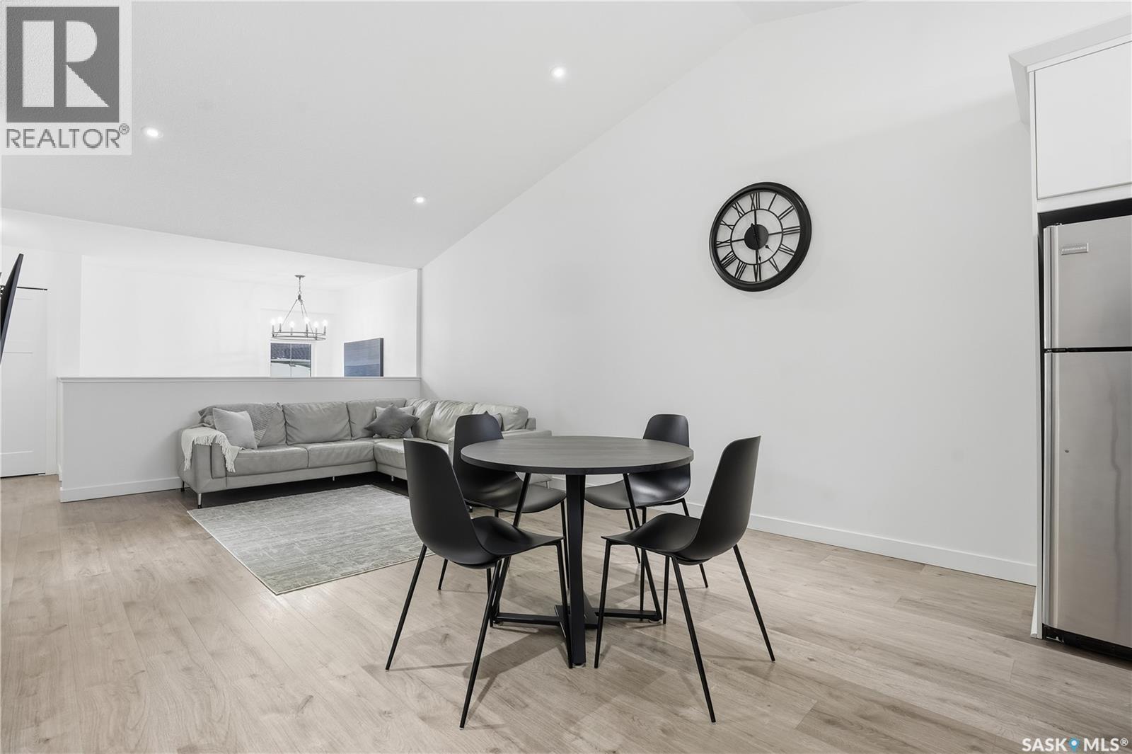 4159 Green Apple Drive E, Regina, SK - Indoor Photo Showing Dining Room