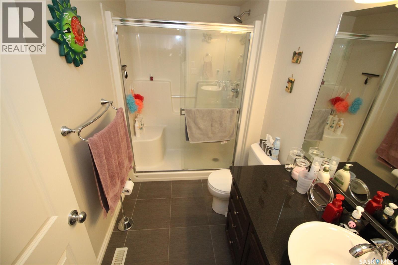 131 Pringle Crescent, Saskatoon, SK - Indoor Photo Showing Bathroom