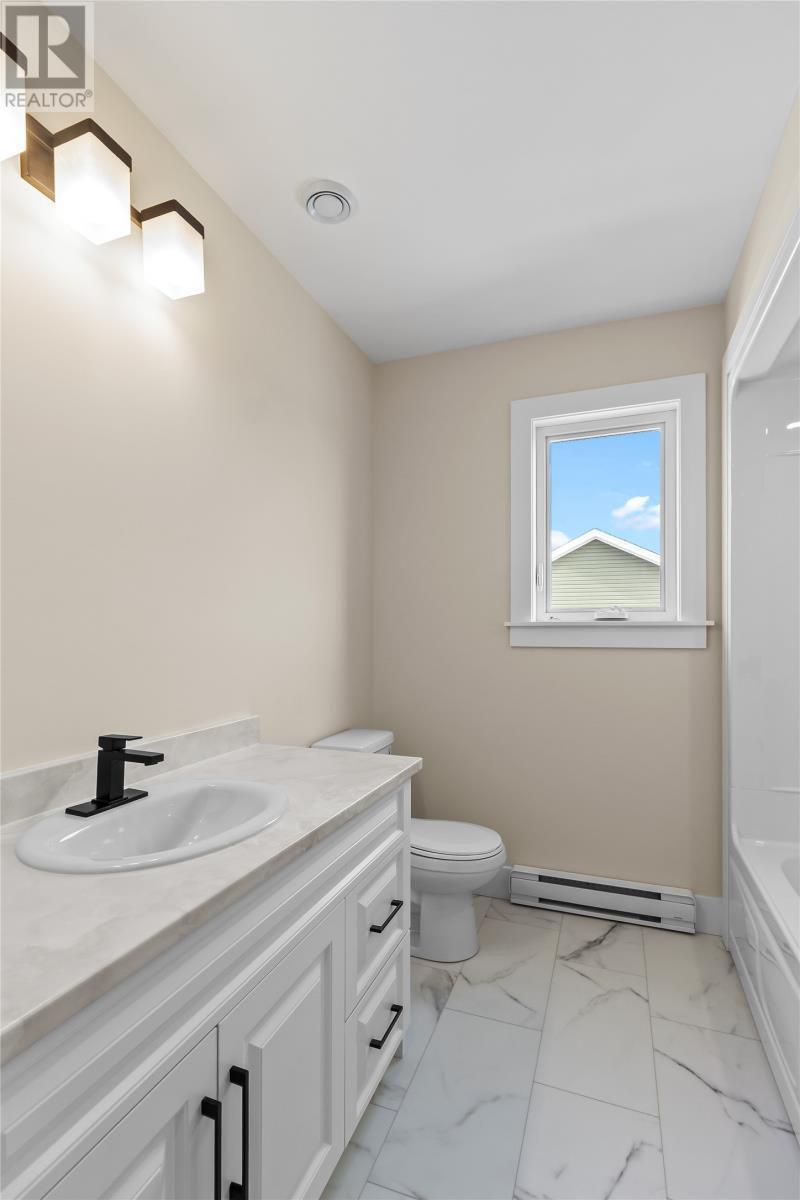 43 Huberts Place, Flatrock, NL - Indoor Photo Showing Bathroom