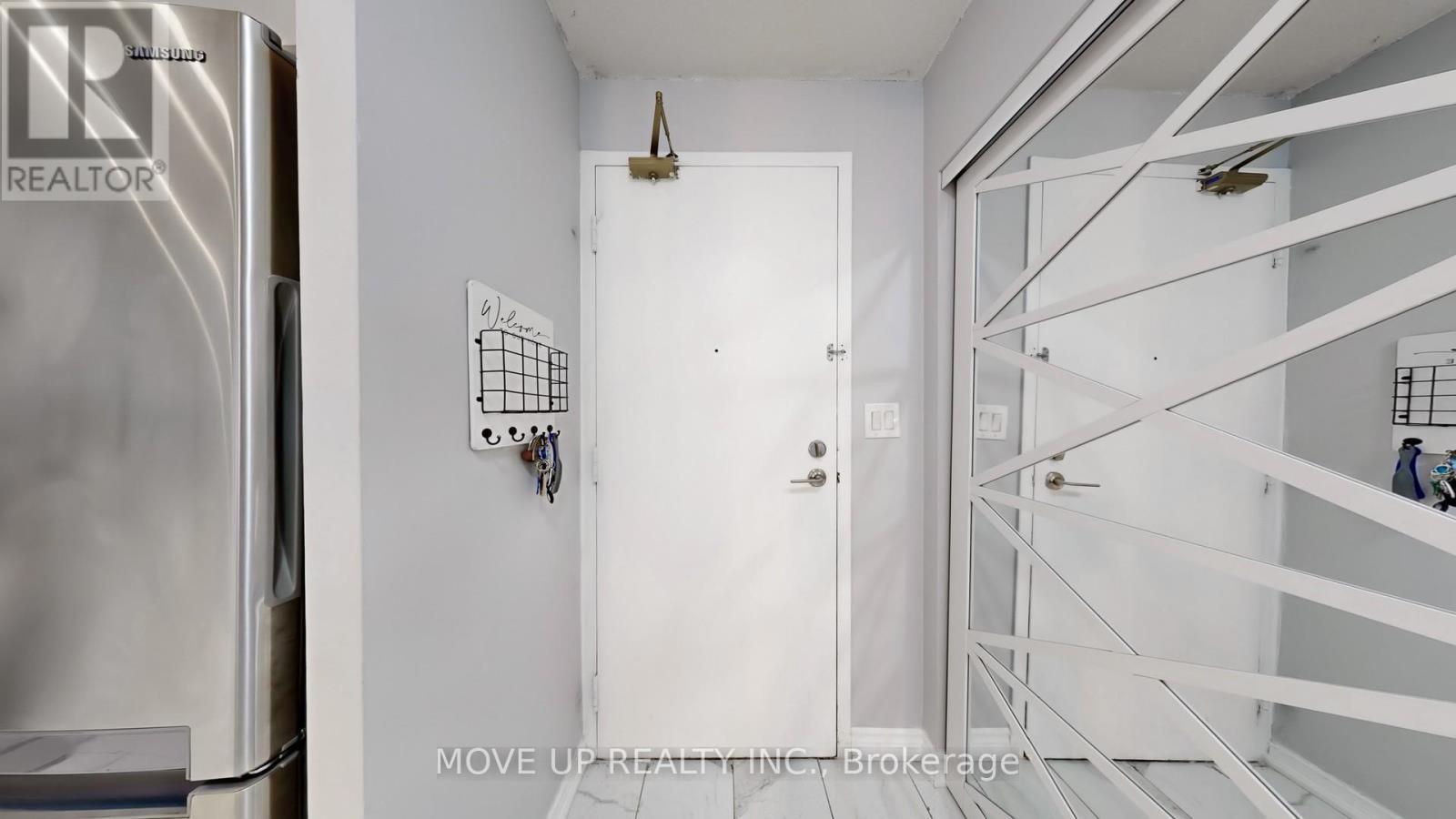 225 - 3 Ellesmere Street, Richmond Hill, ON - Indoor Photo Showing Other Room