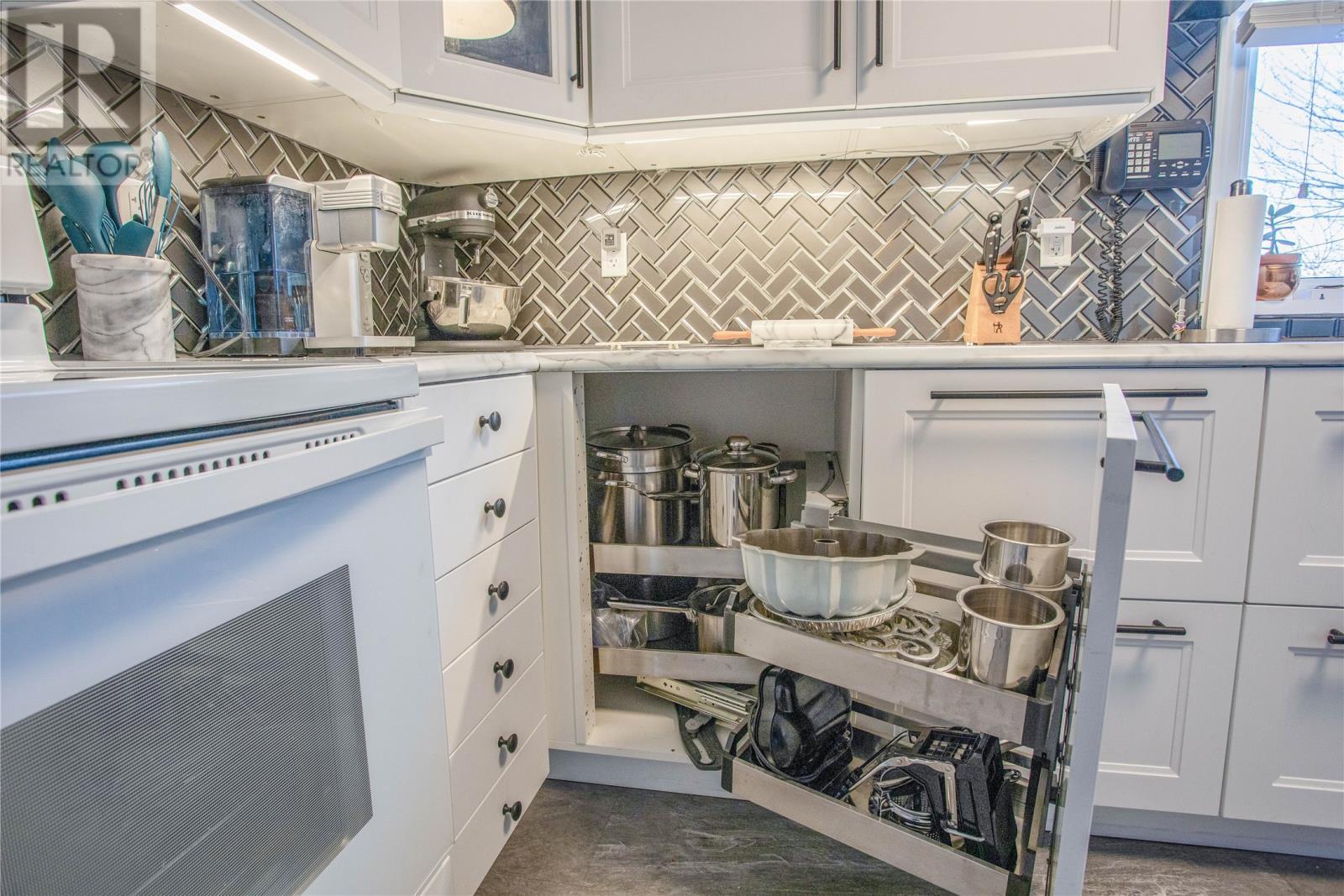 131 Canada Drive, St. John'S, NL - Indoor Photo Showing Kitchen