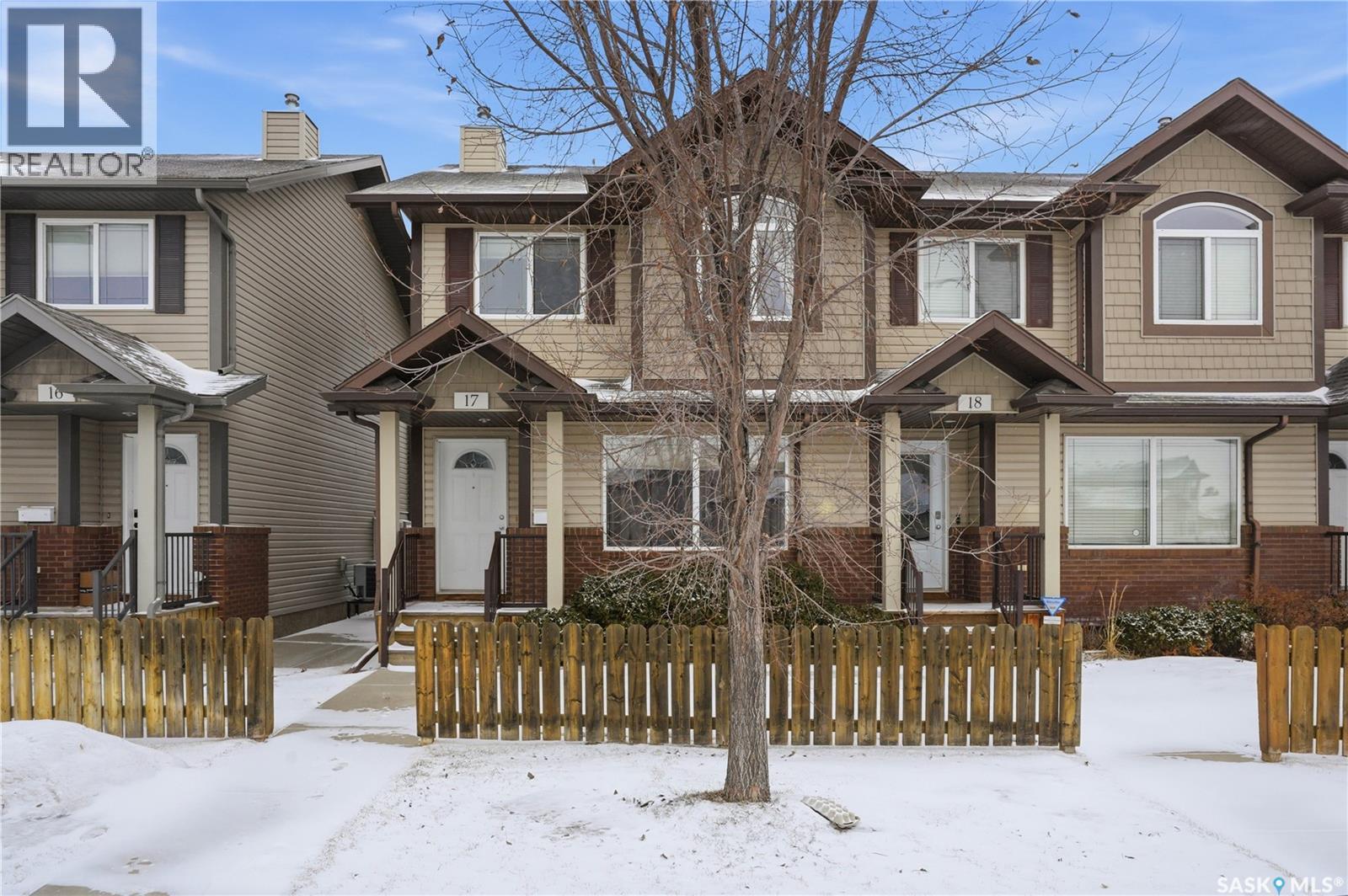 17 622 Lamarsh Road, Saskatoon, SK - Outdoor With Facade