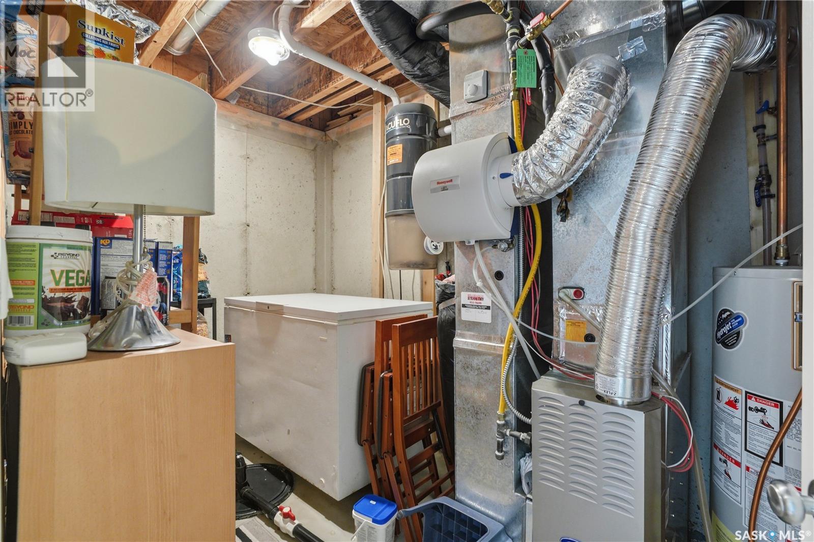 17 622 Lamarsh Road, Saskatoon, SK - Indoor Photo Showing Basement