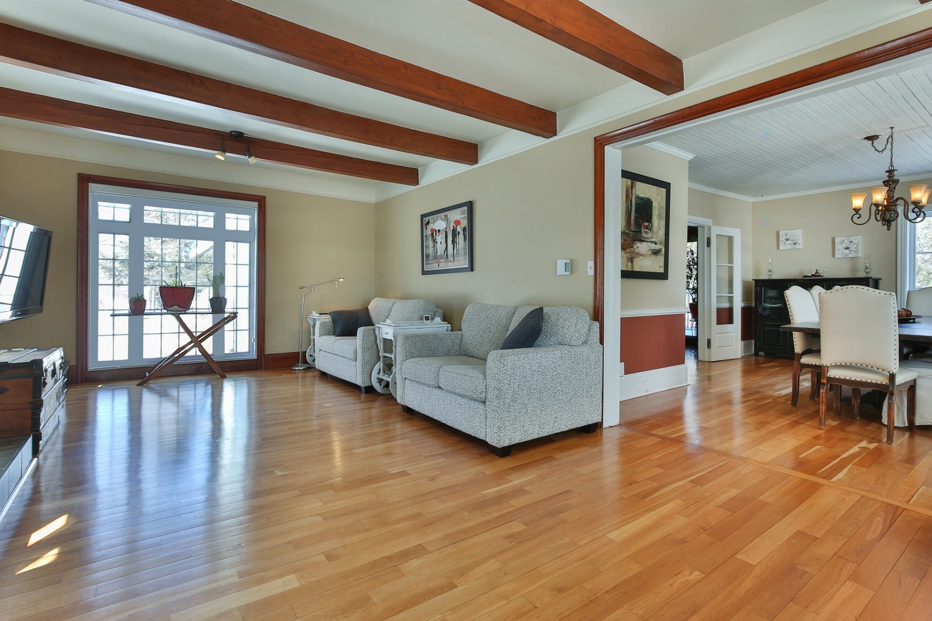 Salon - 203 Route 221 S., Lacolle, QC - Indoor Photo Showing Living Room