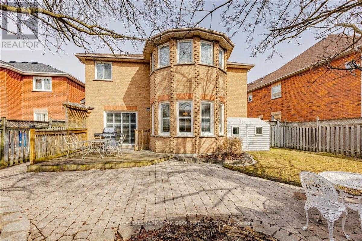 263 Mcclellan Way, Aurora, ON - Outdoor