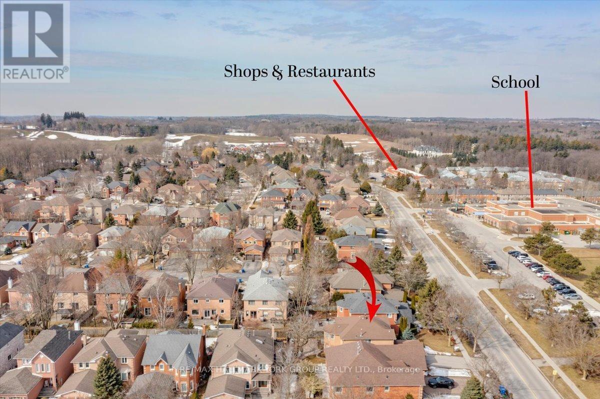 263 Mcclellan Way, Aurora, ON - Outdoor With View