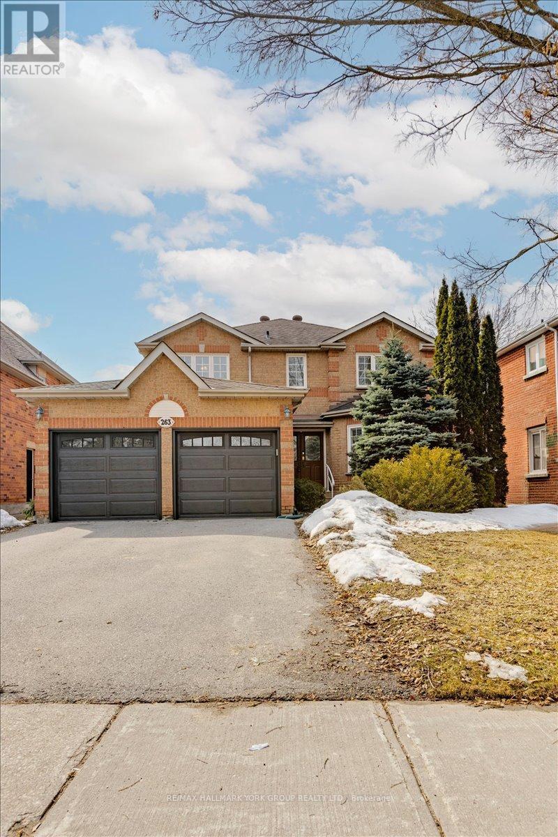 263 Mcclellan Way, Aurora, ON - Outdoor