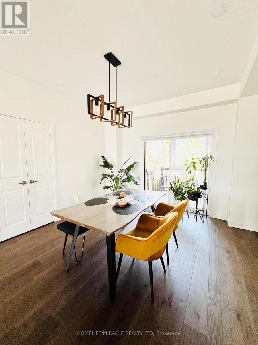 9 Briar Court, Halton Hills, ON - Indoor Photo Showing Dining Room