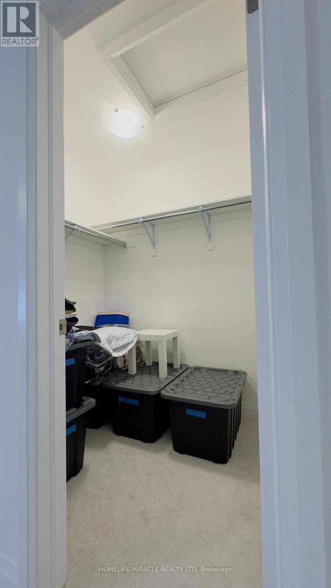 9 Briar Court, Halton Hills, ON - Indoor With Storage