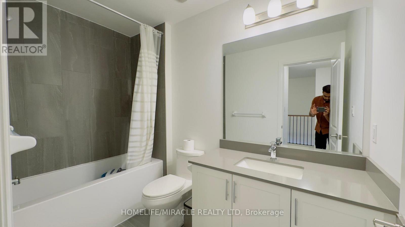 9 Briar Court, Halton Hills, ON - Indoor Photo Showing Bathroom