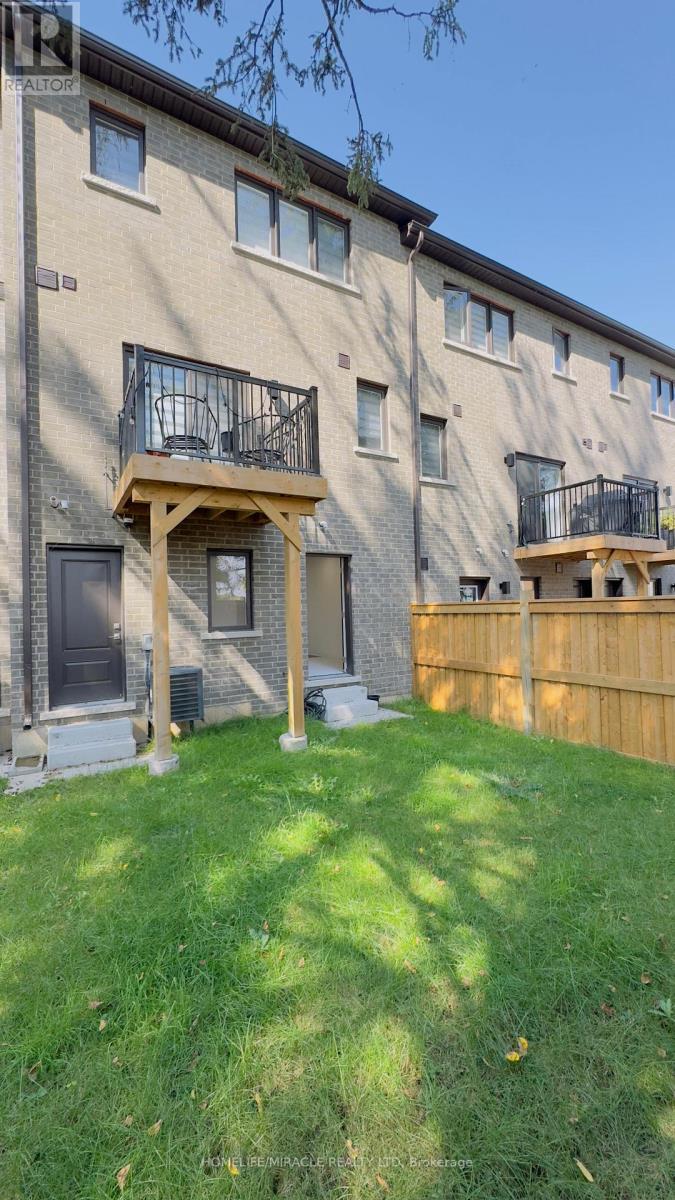 9 Briar Court, Halton Hills, ON - Outdoor With Deck Patio Veranda
